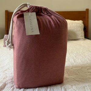 NWT Casaluna Queen Sheet Set